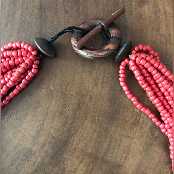 Native American Chief gorgeous necklace with coral colored beads & chief profile - Picture 6 of 11